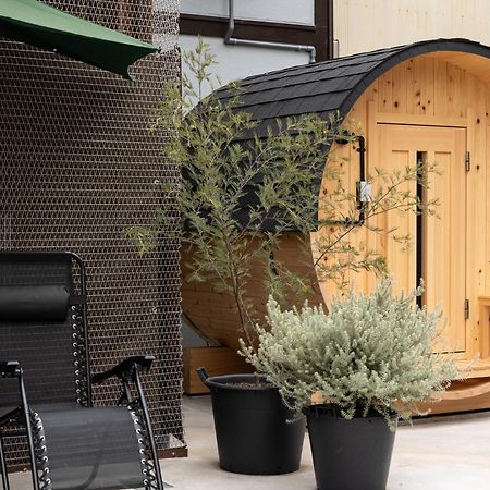 城崎温泉 Hostel Waraku Тойока Екстериор снимка