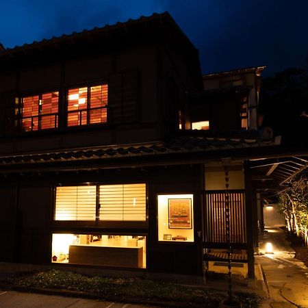 城崎温泉 Hostel Waraku Тойока Екстериор снимка