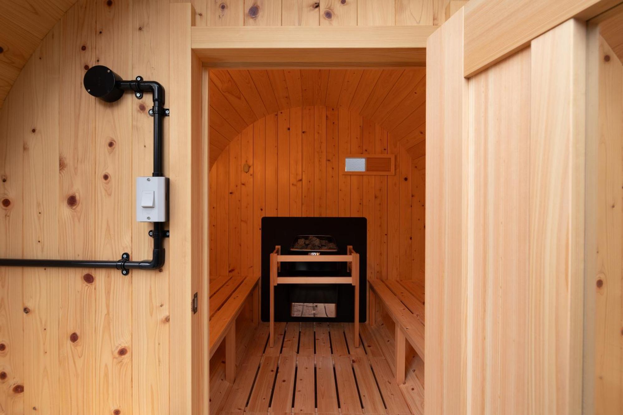 城崎温泉 Hostel Waraku Тойока Екстериор снимка